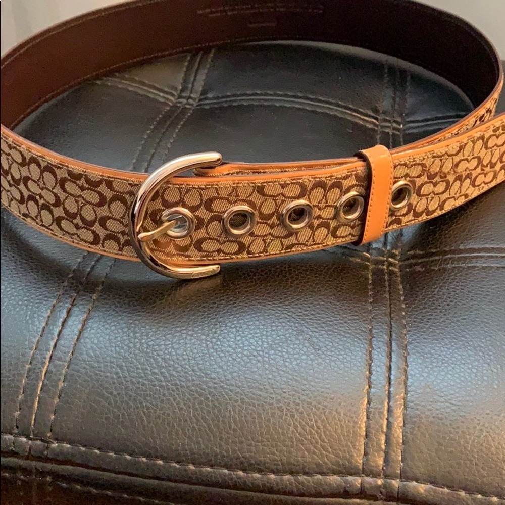 Coach Signature Belt